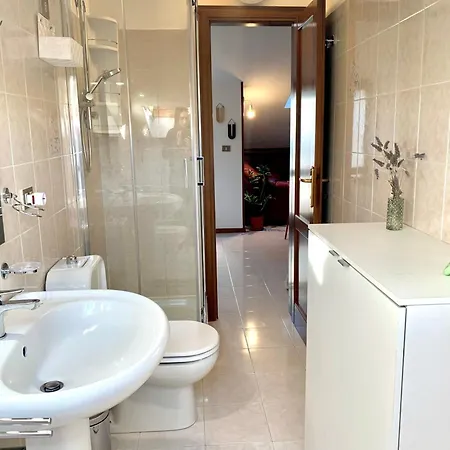 Casa Rosello - Con Terrazza - Due Passi Dal Centro Apartman *
