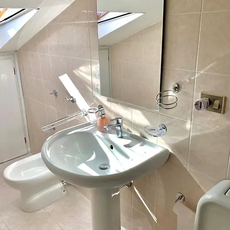 Casa Rosello - Con Terrazza - Due Passi Dal Centro Apartman