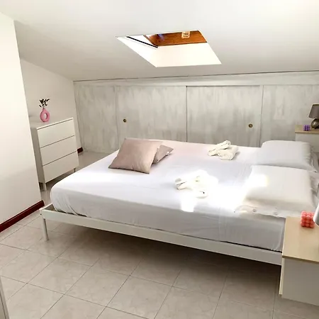 Casa Rosello - Con Terrazza - Due Passi Dal Centro Apartman *